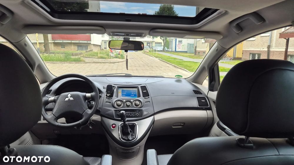 Mitsubishi Grandis 2008