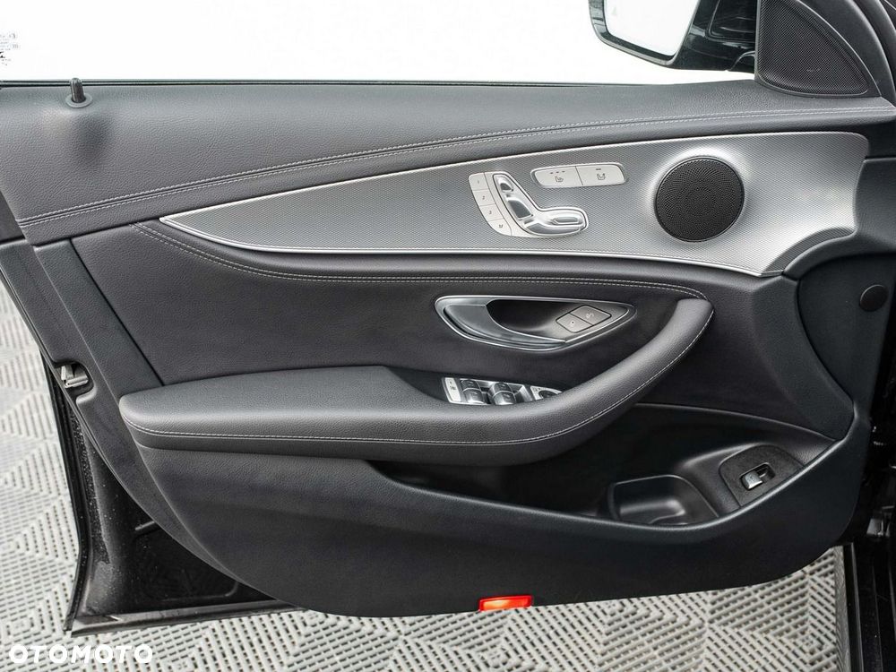 Mercedes-Benz Klasa E 220 d 4-Matic - 10