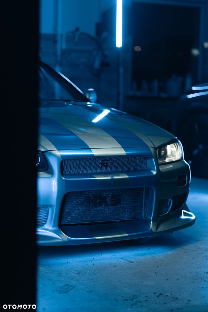 Nissan Skyline - 2