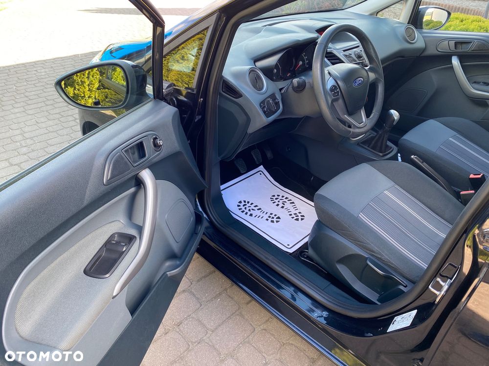 Ford Fiesta - 30