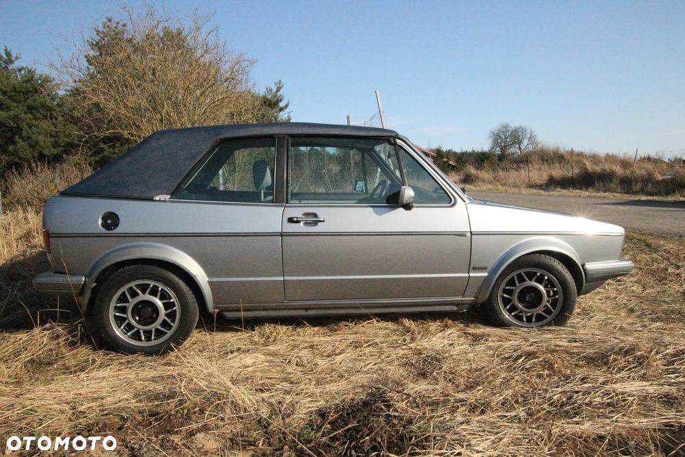Volkswagen Golf - 2