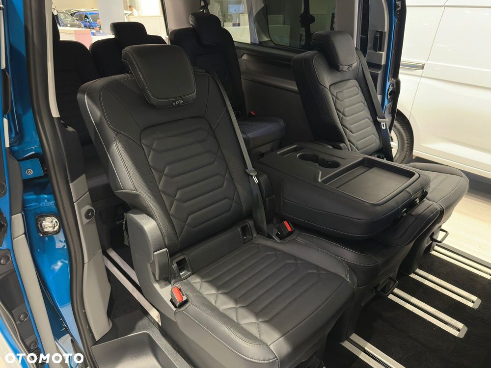 Ford Tourneo Custom - 28