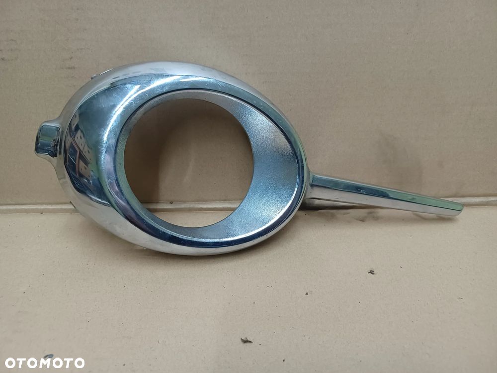 RAMKA HALOGENU LEWA TOYOTA RAV4 III LIFT - 1