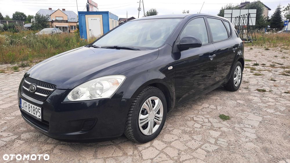 Kia Ceed - 1