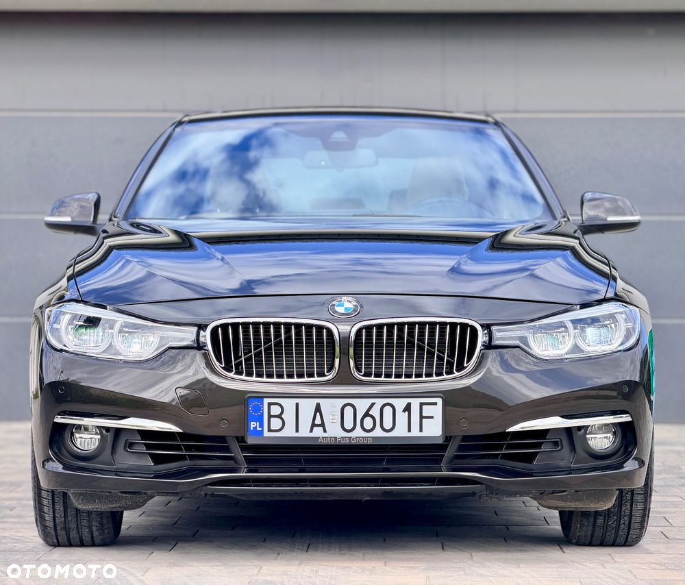 BMW Seria 3 330i Luxury Line - 19