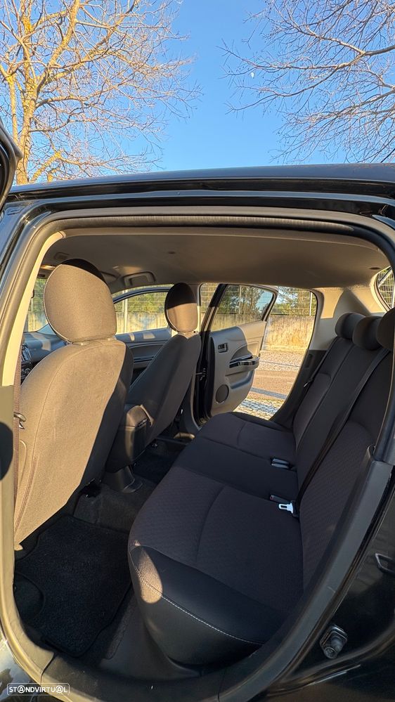 Mitsubishi Space Star 1.2 Intense CVT - 9