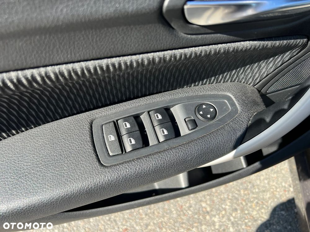 BMW Seria 1 116i - 13