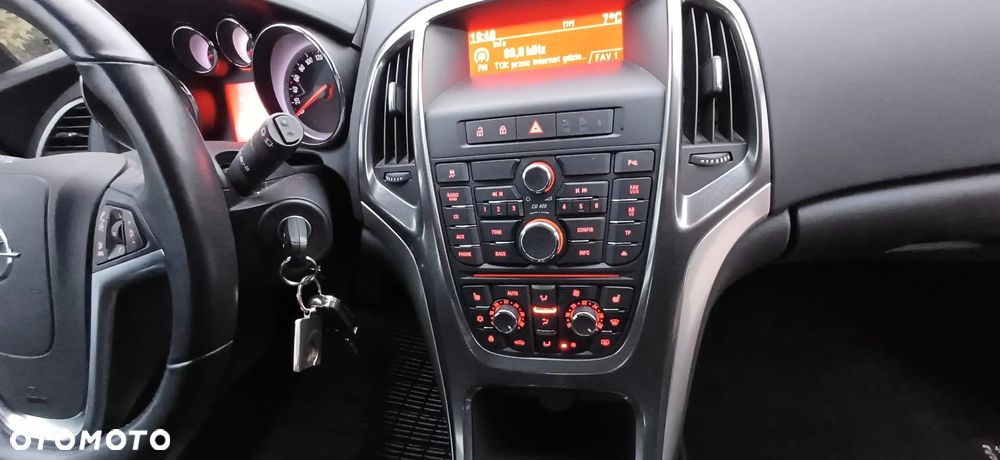 Opel Astra IV 1.4 T Cosmo S&S EU6 - 9