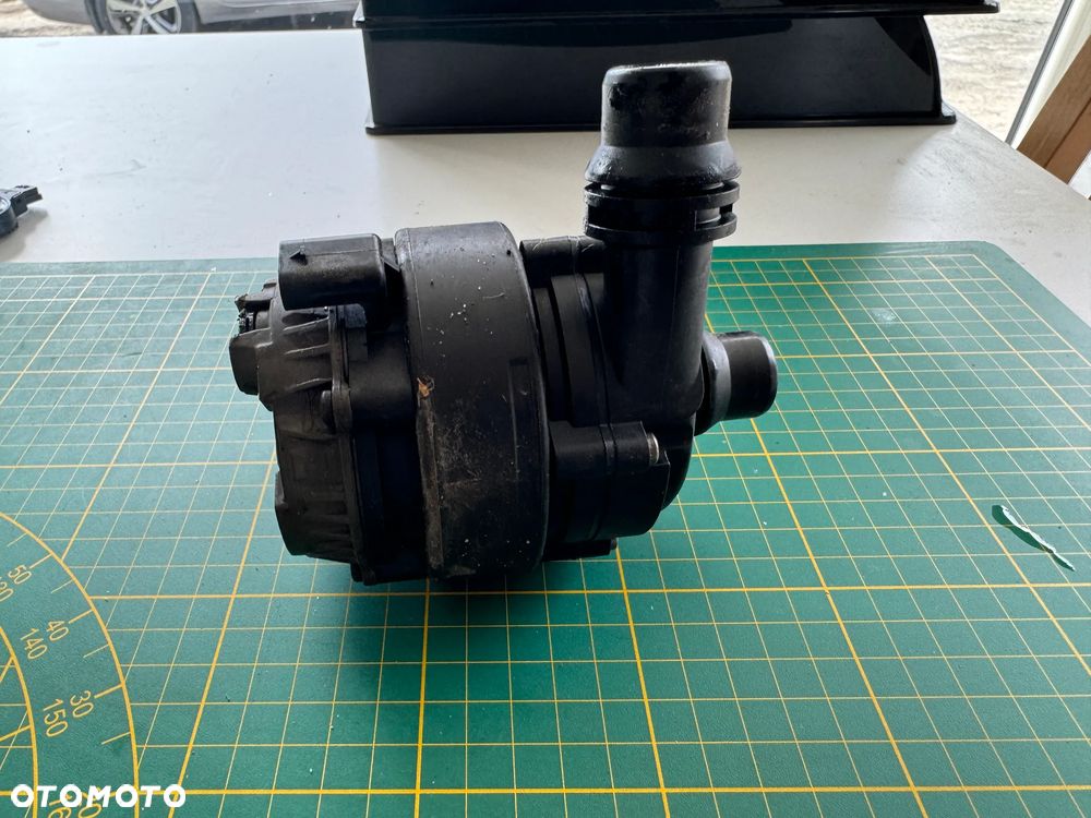 DODATKOWA POMPA WODY BMW F45 F46 0392024083 - 2