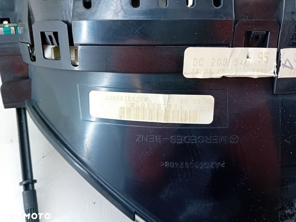 LICZNIK MERCEDES-BENZ KLASA C W203 2.2 CDI KOMBI A5C53104667 110.080.307 - 9