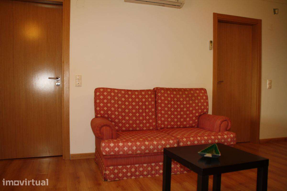 Quarto - localizado em Caparica Lisbon - Grande imagem: 2/20