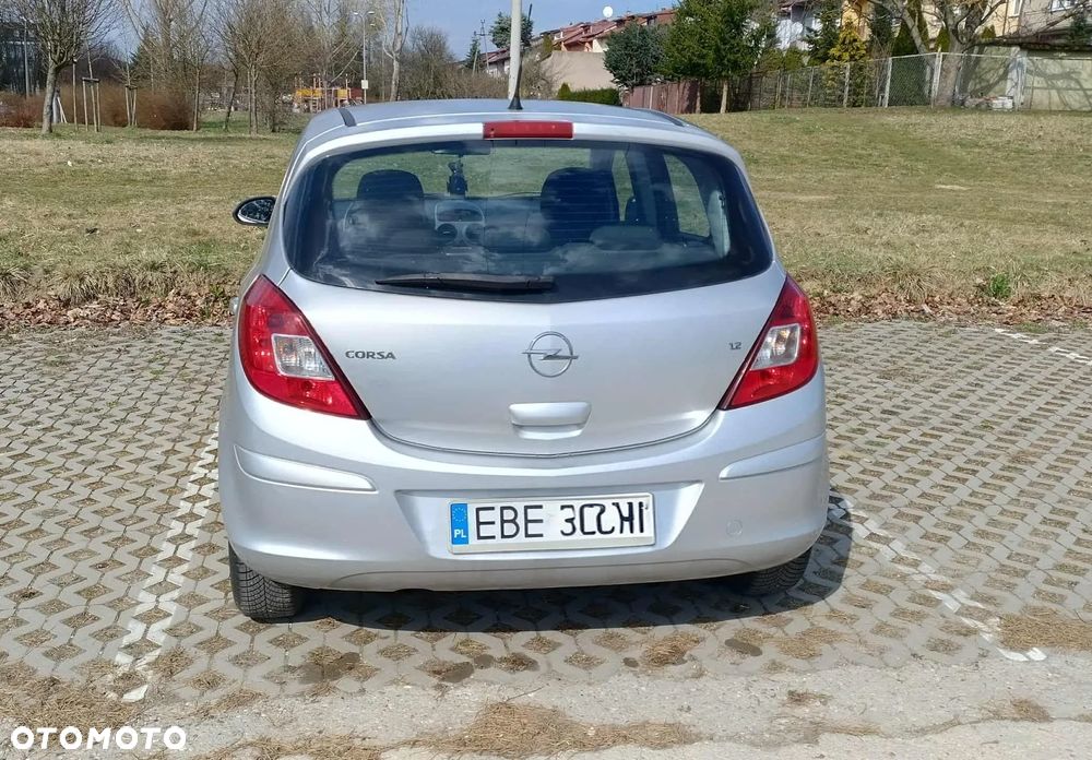 Opel Corsa 1.2 16V Cosmo - 6