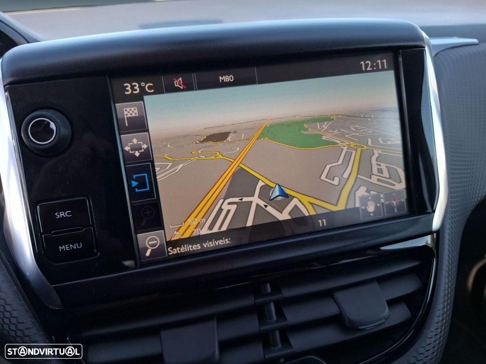 Peugeot 2008 1.2 PureTech Allure - 23