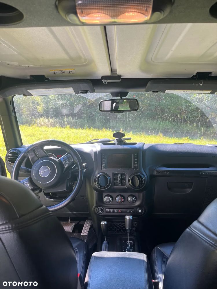 Jeep Wrangler 3.6 Unlim Sahara - 10