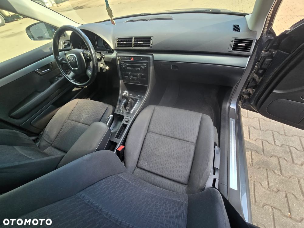 Audi A4 Limousine 2 - 24