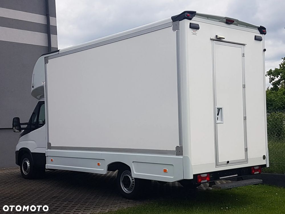 Iveco DAILY KONTENER NISKOPODŁOGOWY 4,43x2,23x2,42 SKLEP FOODTRUCK BAR KLIMA KONIOWÓZ KAMPER - 3