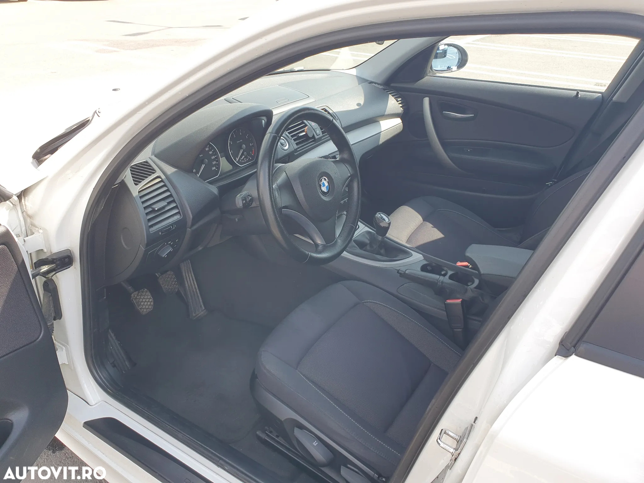 BMW Seria 1 118i - 6