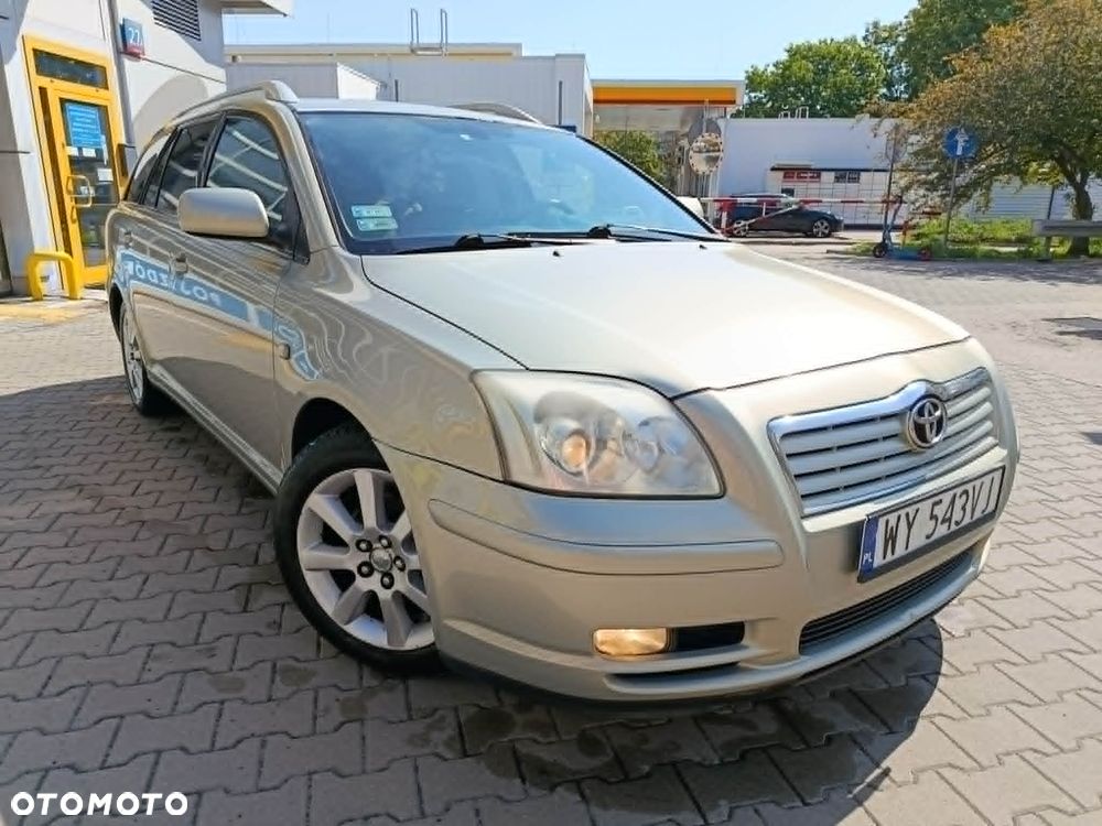 Toyota Avensis 1.8 VVT-i Sol - 1