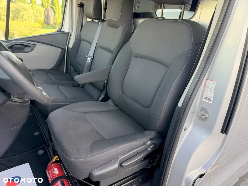Renault TRAFIC - 9