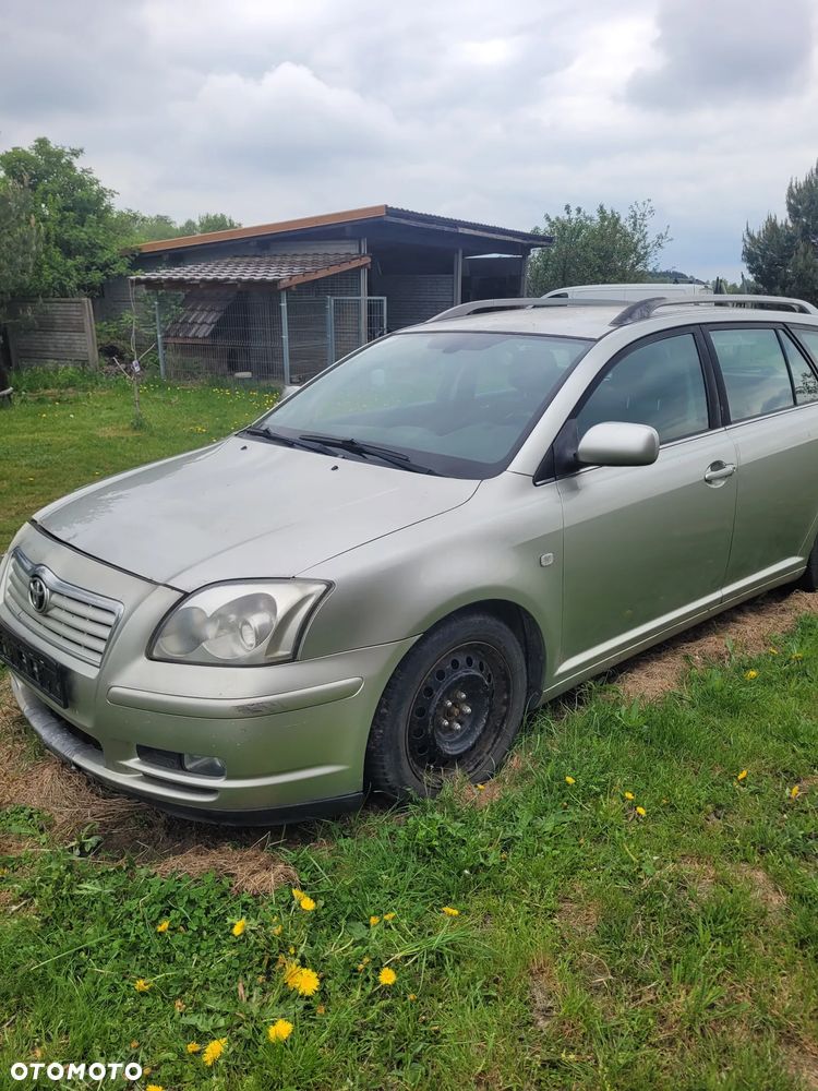 Toyota Avensis 1.8 VVT-i Terra - 2