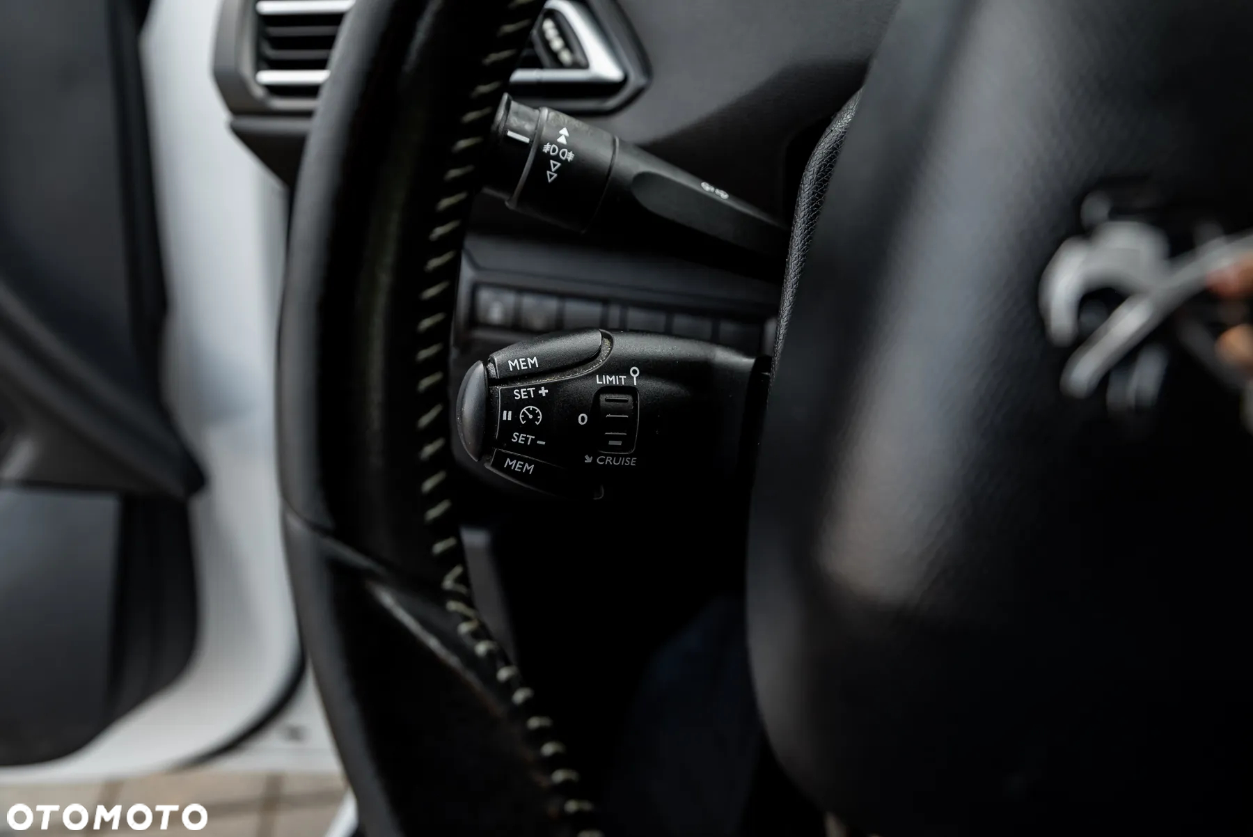Peugeot 308 SW PureTech 130 Allure - 31