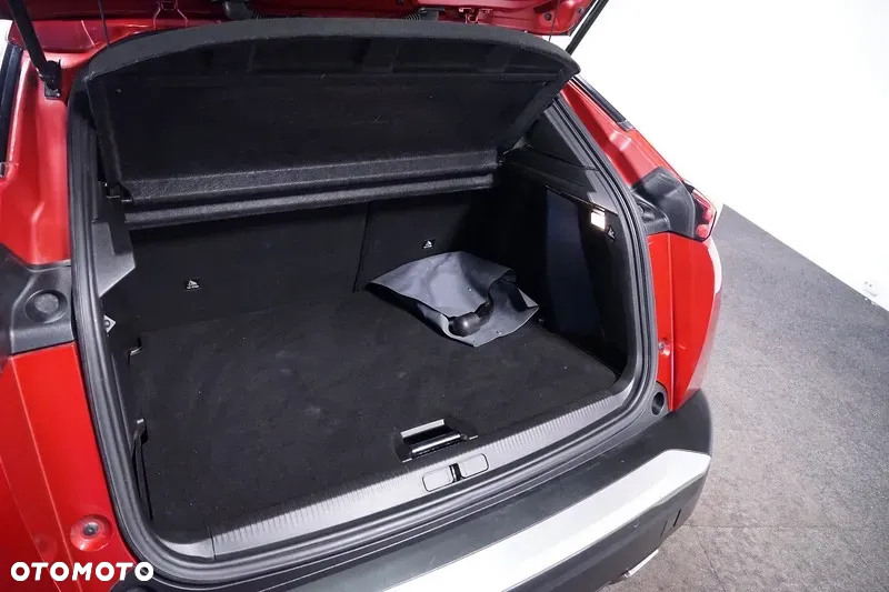 Peugeot 2008 PureTech 130 Allure - 4