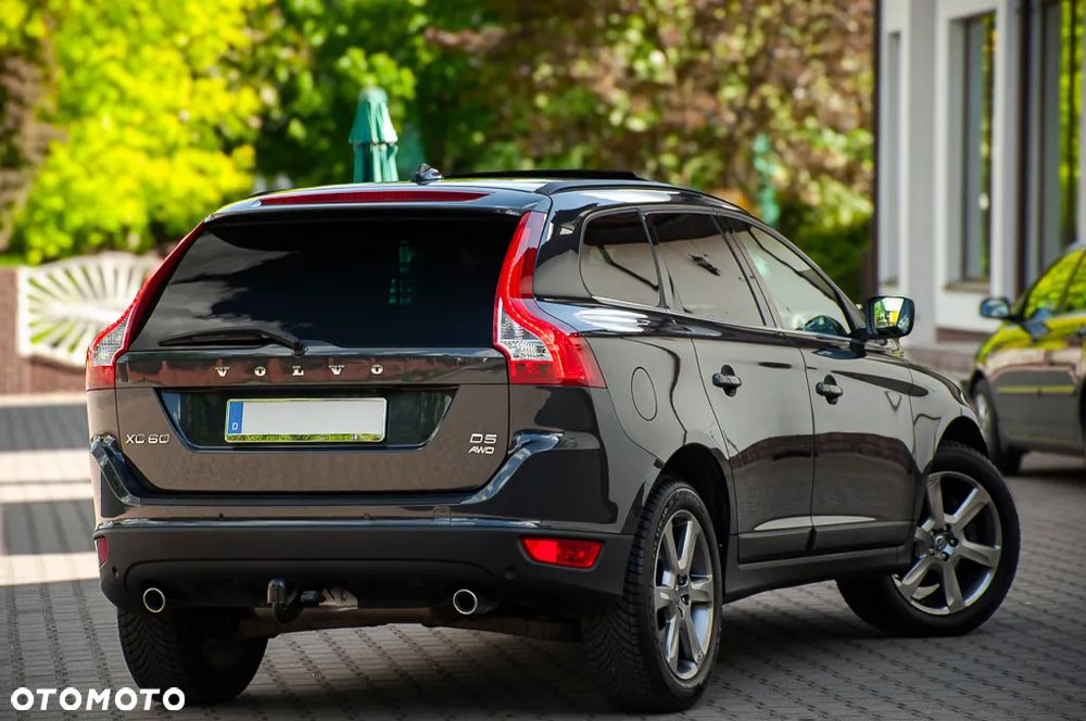 Volvo XC 60 D5 AWD Geartronic Momentum - 3