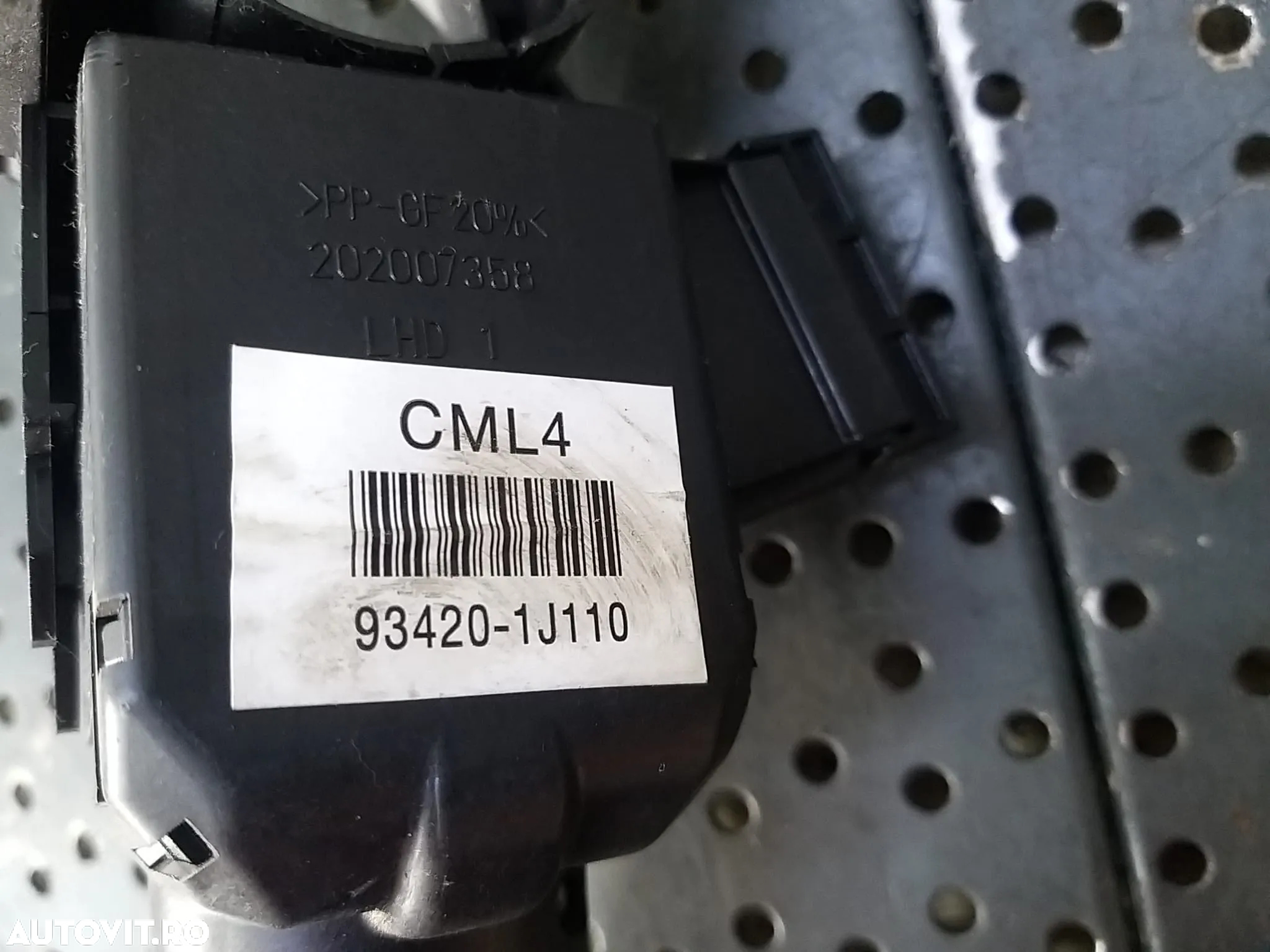 Bloc manete semnalizare stergator parbriz hyundai i20 934201j110 934101j200 - 3