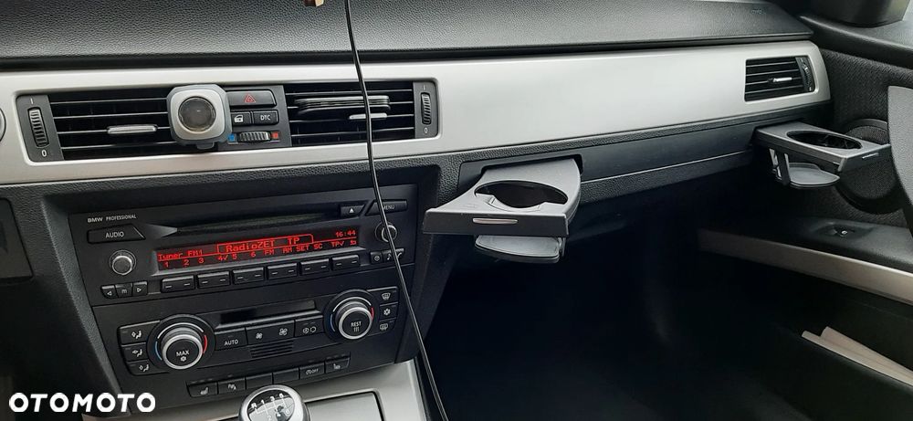BMW Seria 3 318i Edition Exclusive - 13