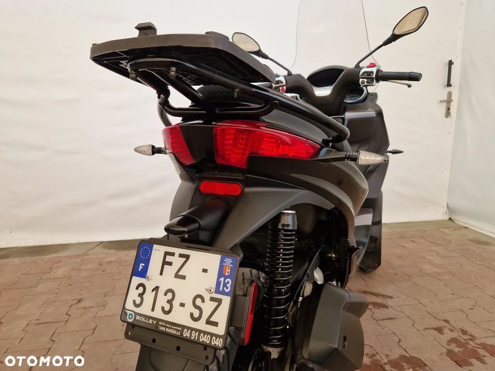 Piaggio MP-3 - 24