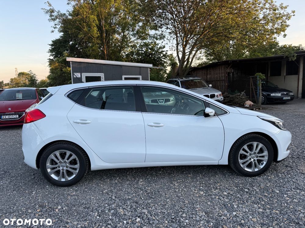 Kia Ceed 1.6 GDI L - 4