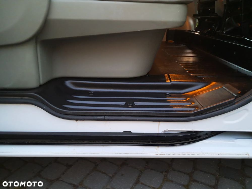 Opel VIVARO - 24