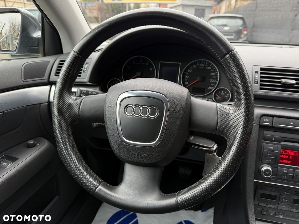 Audi A4 Limousine - 24