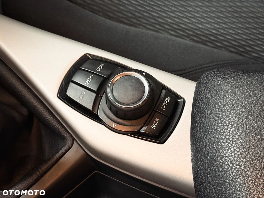 BMW Seria 1 118i - 18