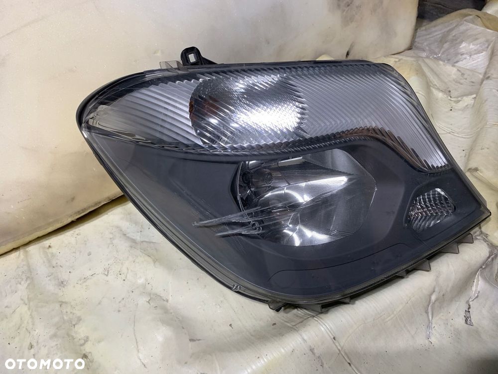 LAMPA MERCEDES SPRINTER W 906 LIFT 13-19 A9068205700 - 2