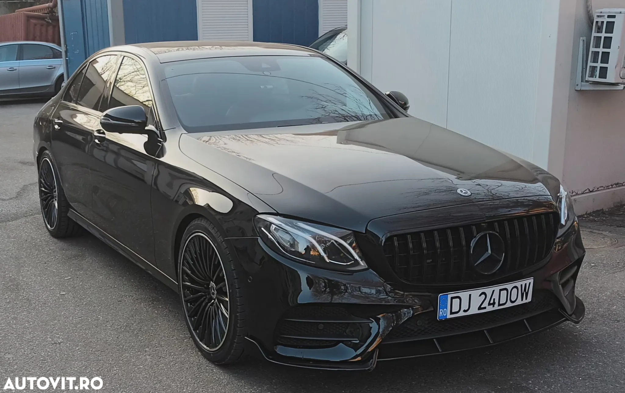Mercedes-Benz E 220 d 9G-TRONIC AMG Line - 6