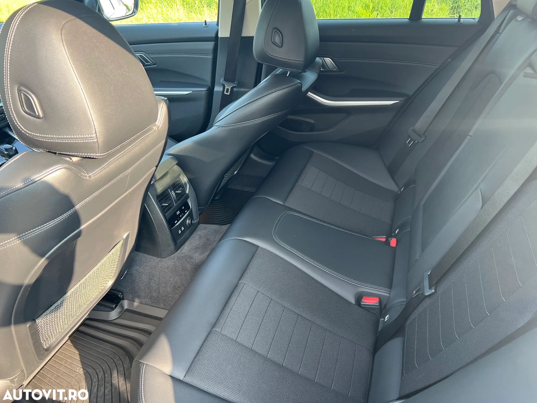 BMW Seria 3 320d xDrive AT - 13