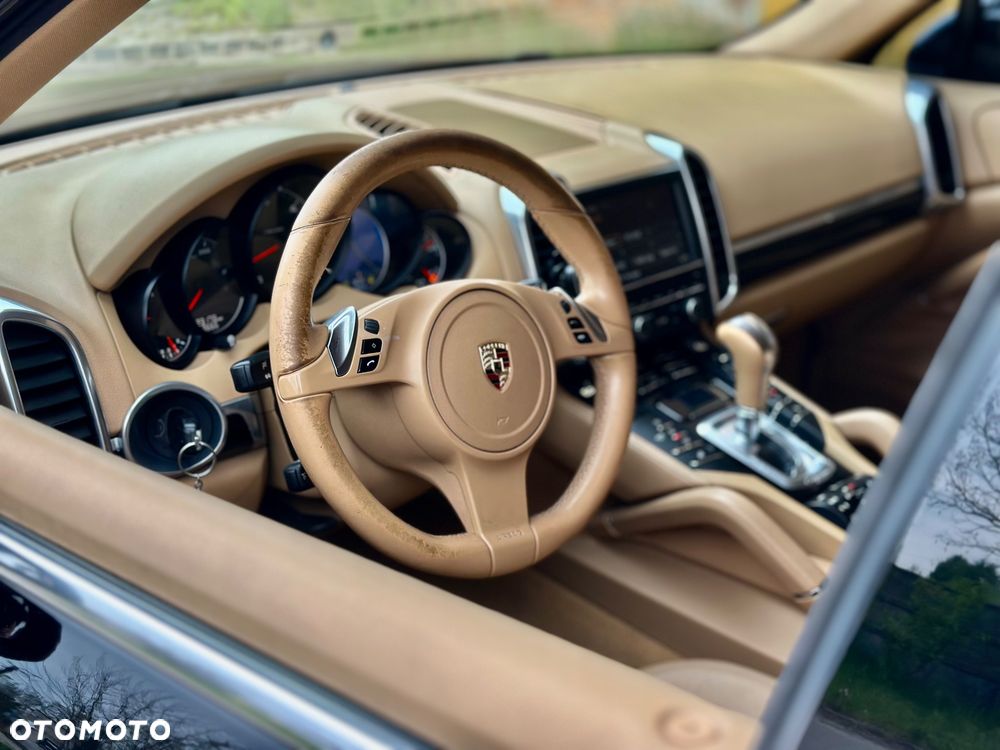 Porsche Cayenne Tiptronic S - 38