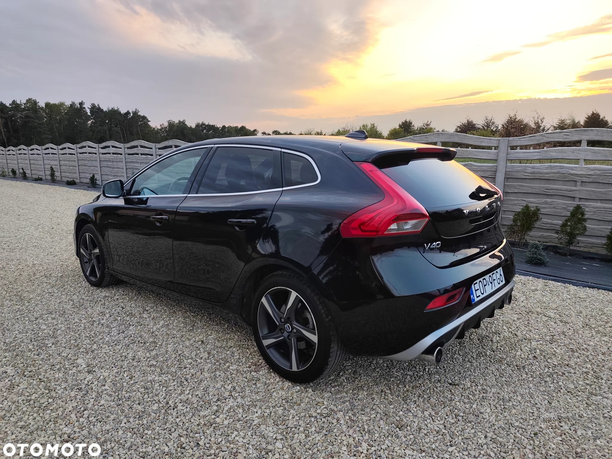Volvo V40 D2 R-Design Summum - 3