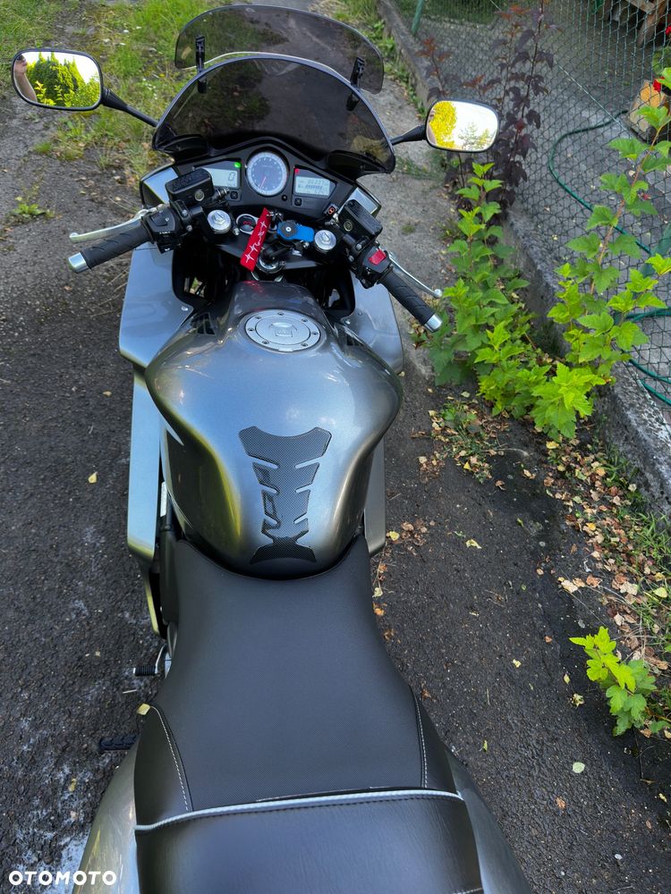 Honda VFR - 9