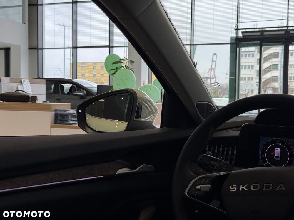 Skoda Superb 2.0 TDI SCR 4x4 L&K DSG - 25