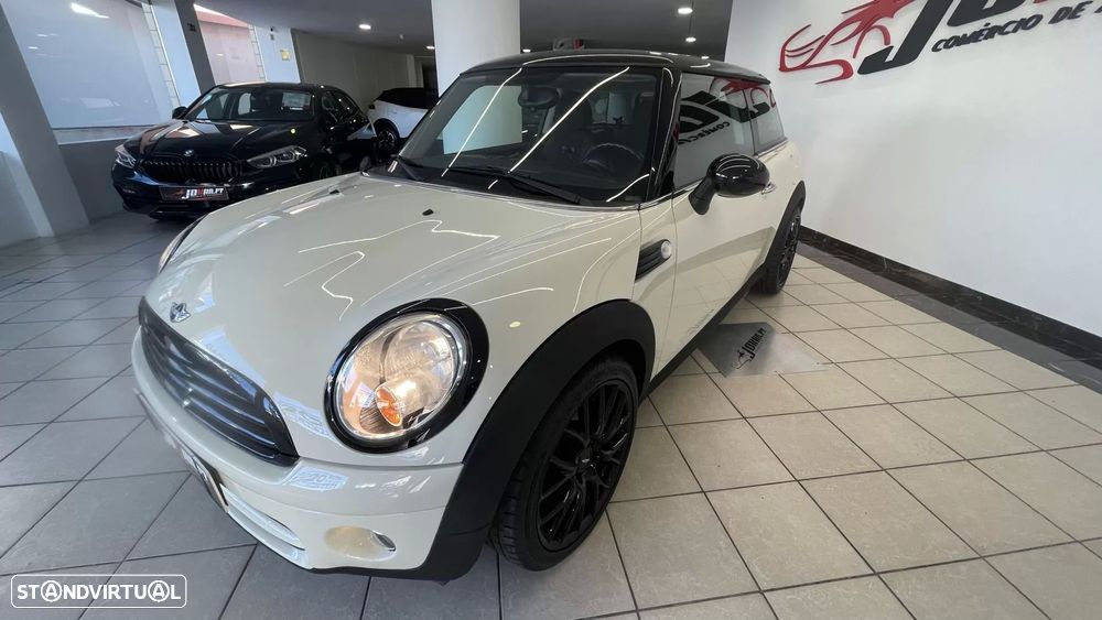 MINI 3 Portas One D - 15