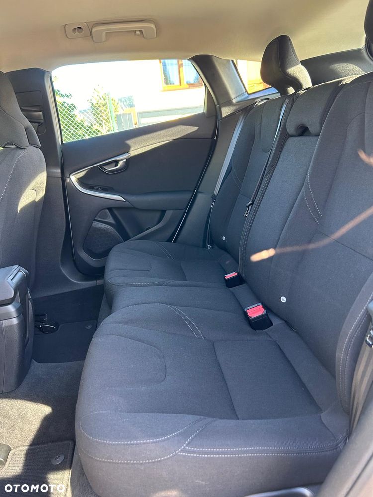 Volvo V40 D2 Kinetic - 23