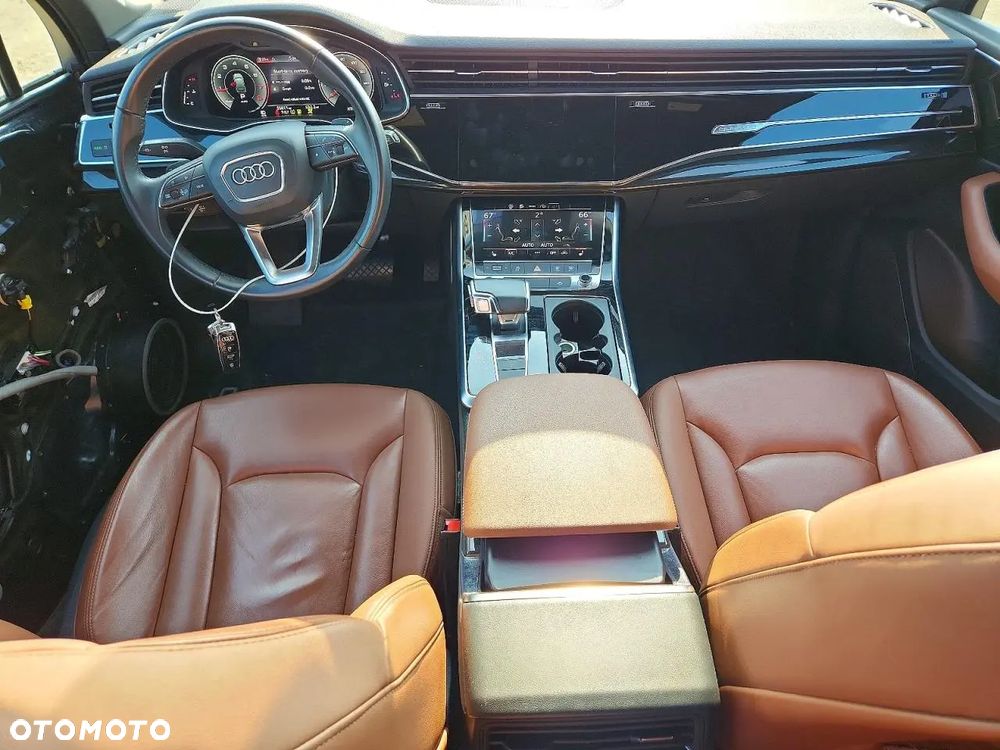 Audi Q7 - 8