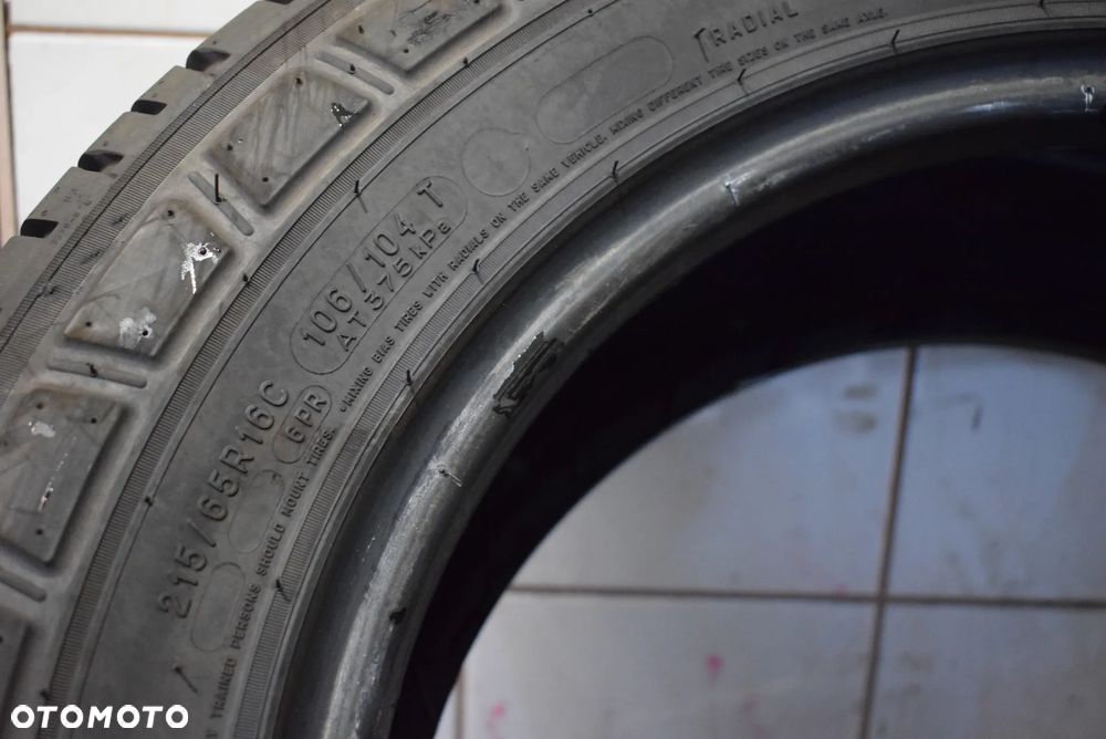 R16C 215/65 Michelin Agilis 3 - 5