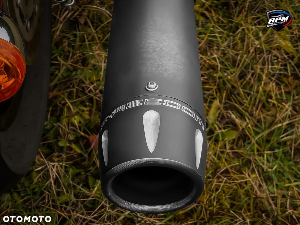 Suzuki Boulevard - 22