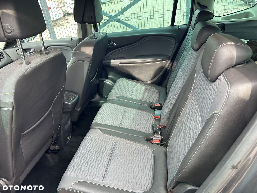 Opel Zafira - 16