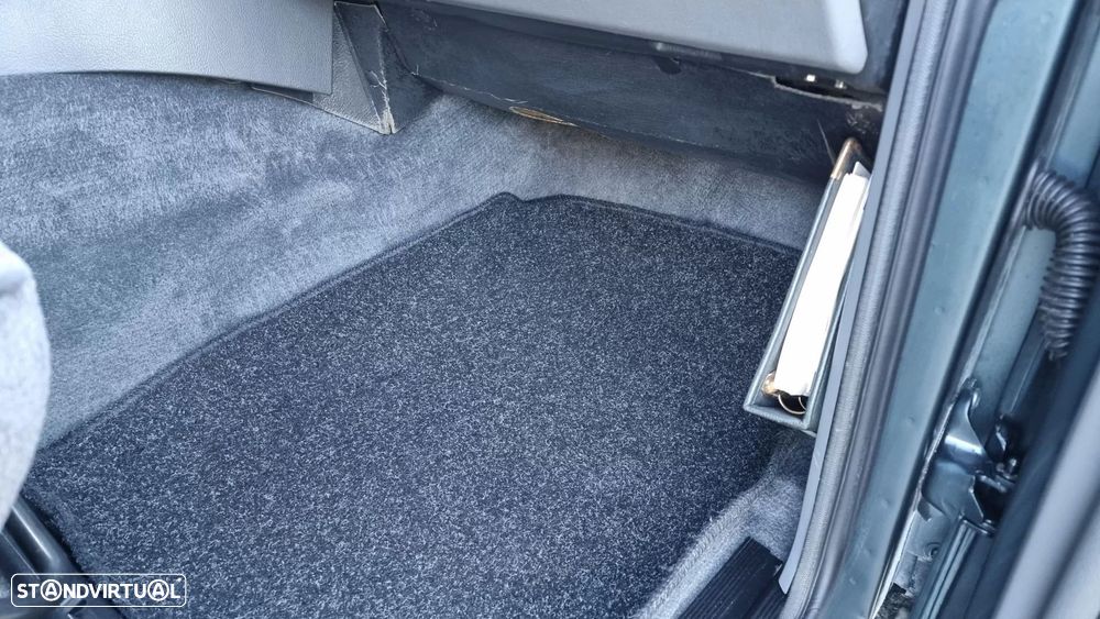 Land Rover Range Rover 2.5 TDi - 24