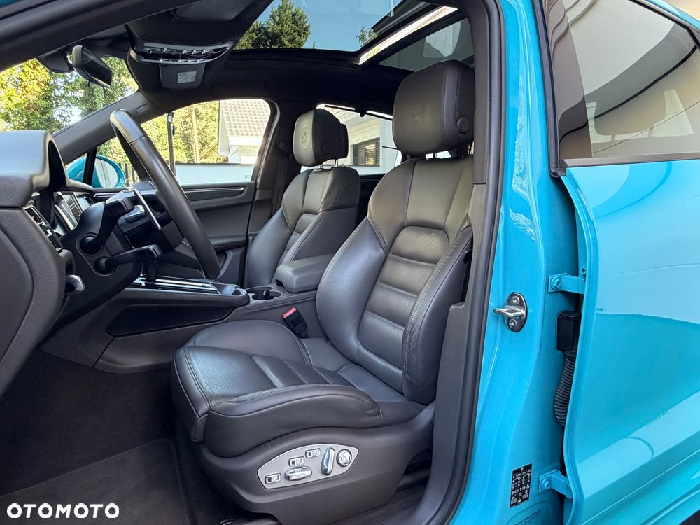Porsche Macan T - 13