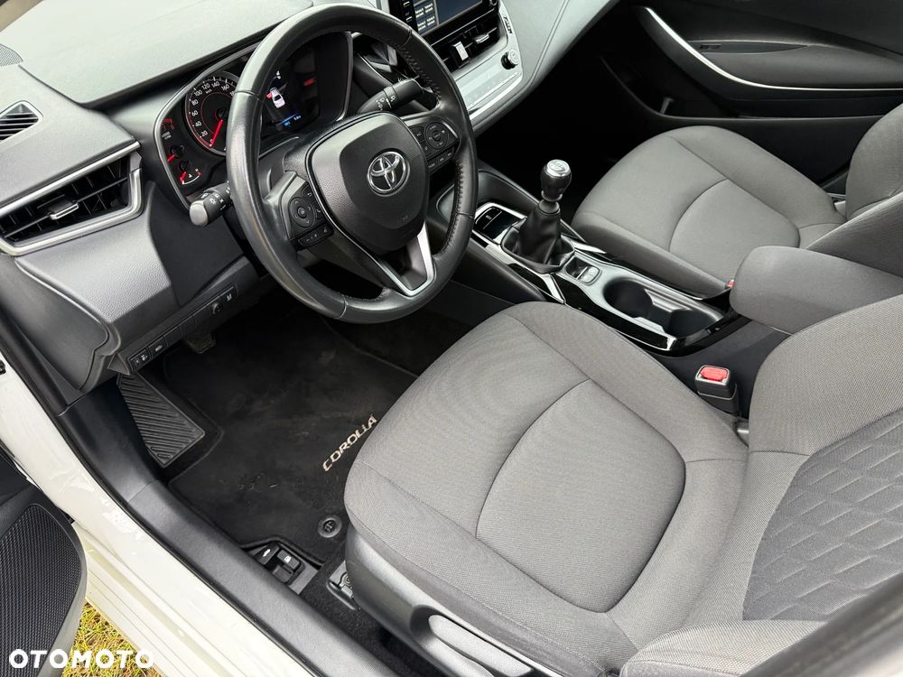 Toyota Corolla 1.5 Comfort - 12